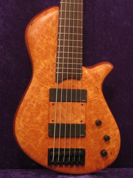 2200b-003.jpg