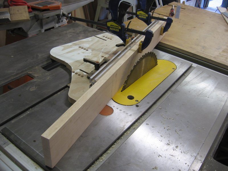 2200p-004.jpg