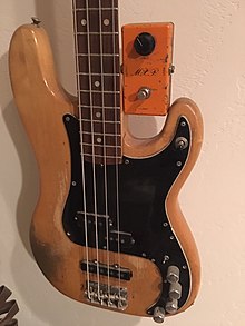 220px-Stranglehold_Bass.jpg