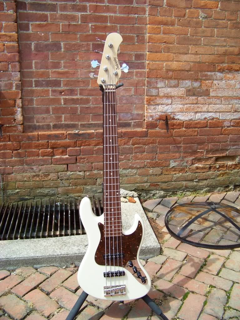245n70g.jpg