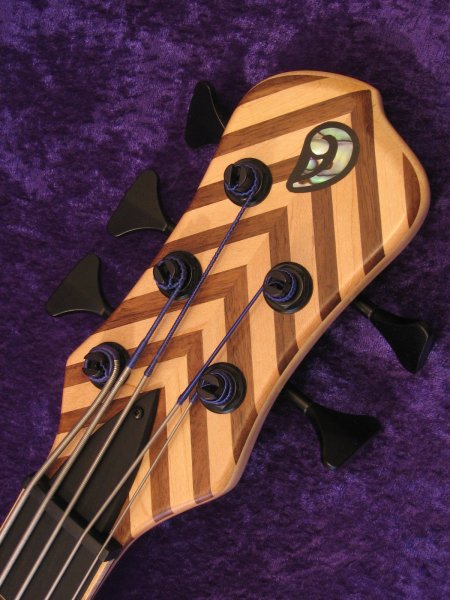 33-034.jpg