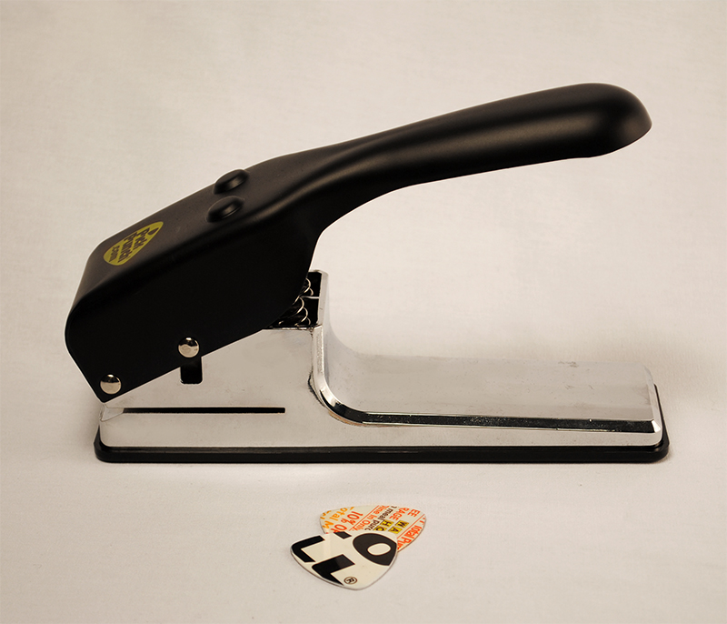 346-large-rounded-triangle-pick-punch-28.jpg