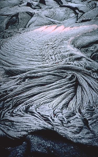 375px-Ropy_pahoehoe.jpg