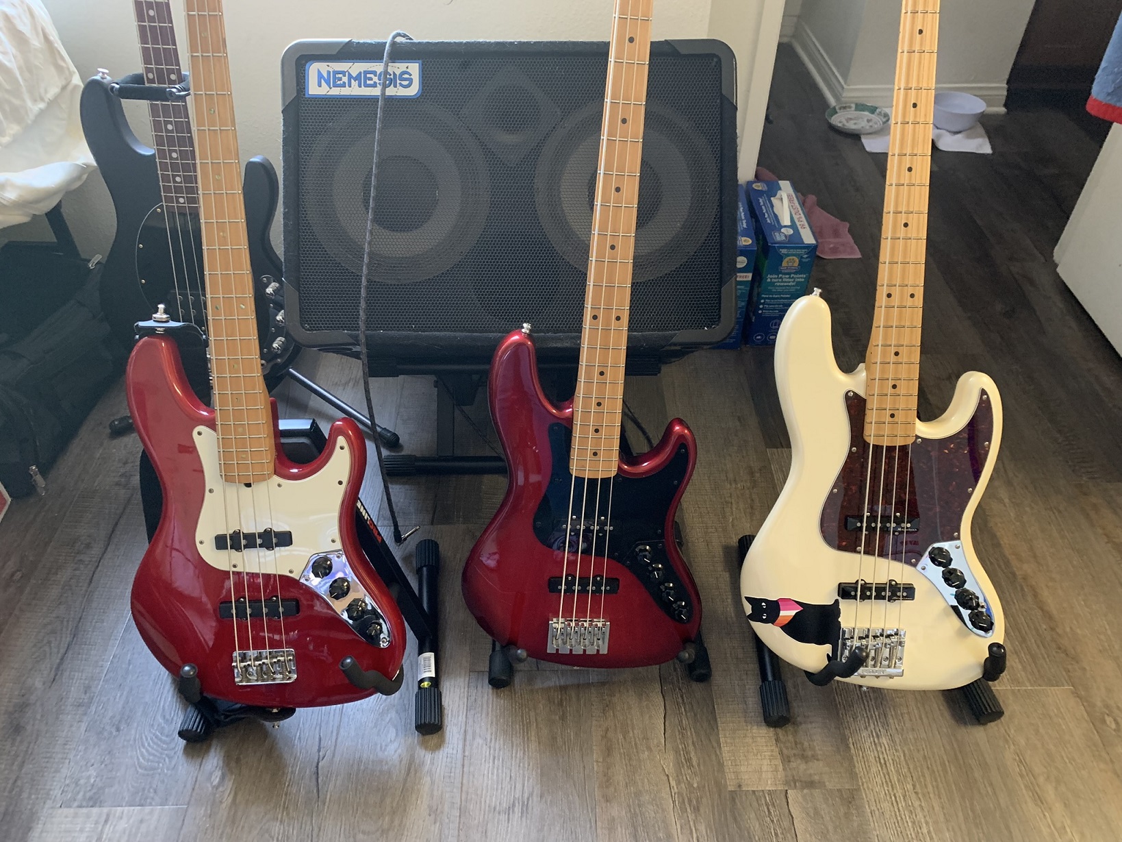3basses 1.jpg
