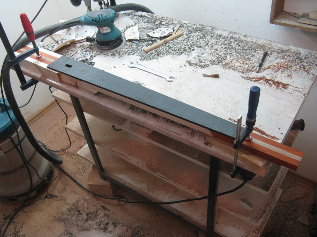 3stranicefingerboard-a.jpg