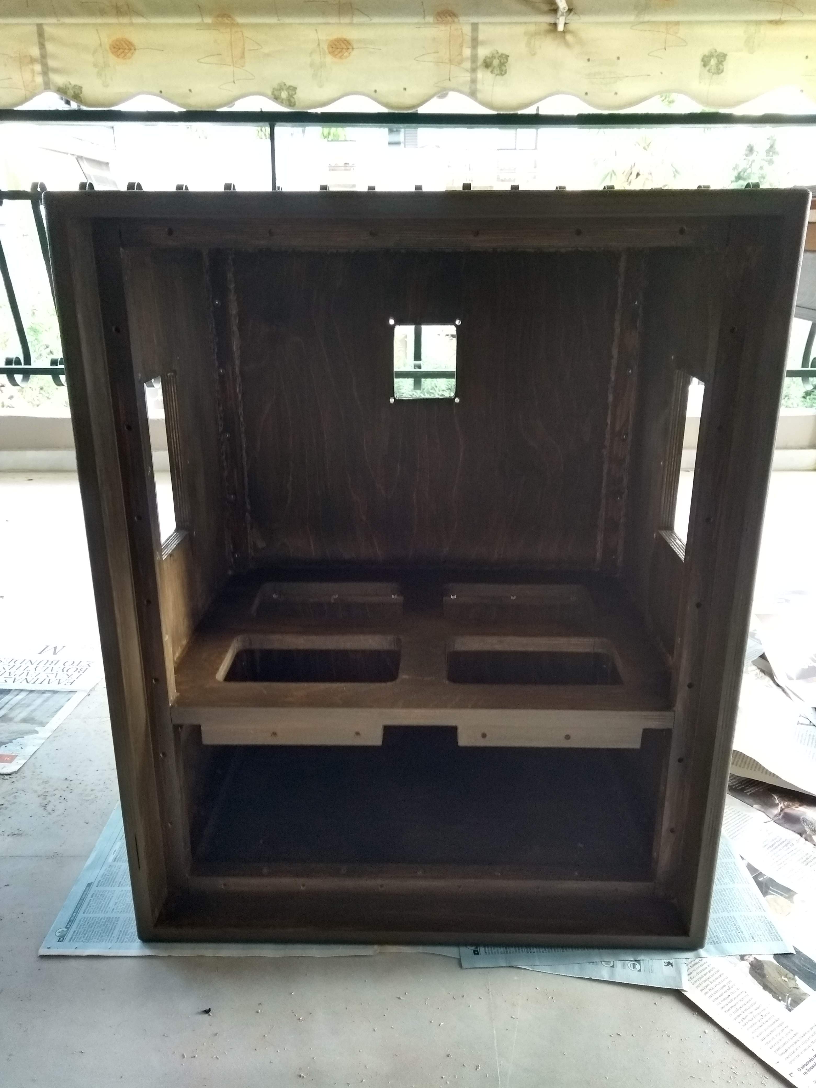 42_Cabinet_Interior.jpg
