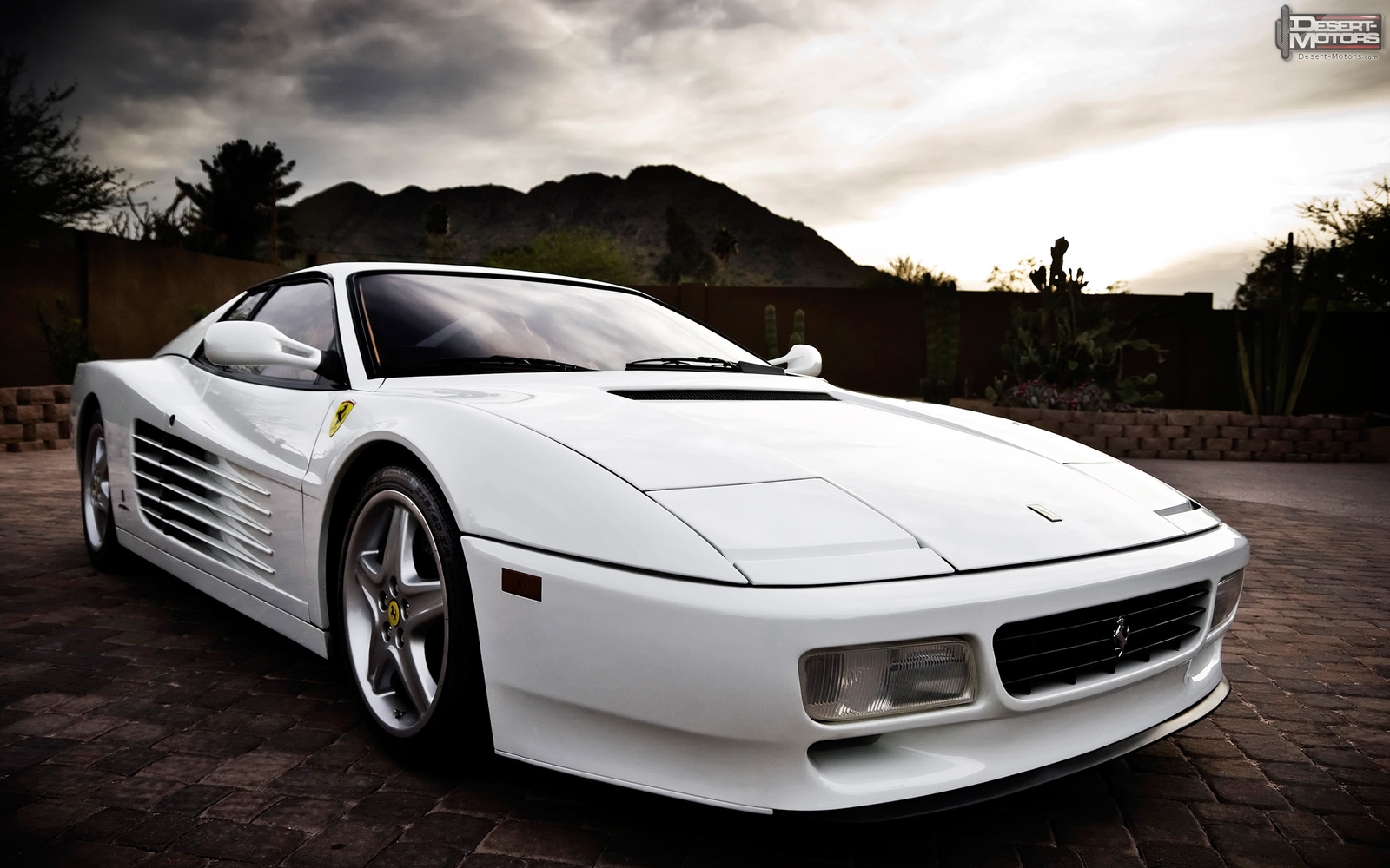 512tr_2560.jpg