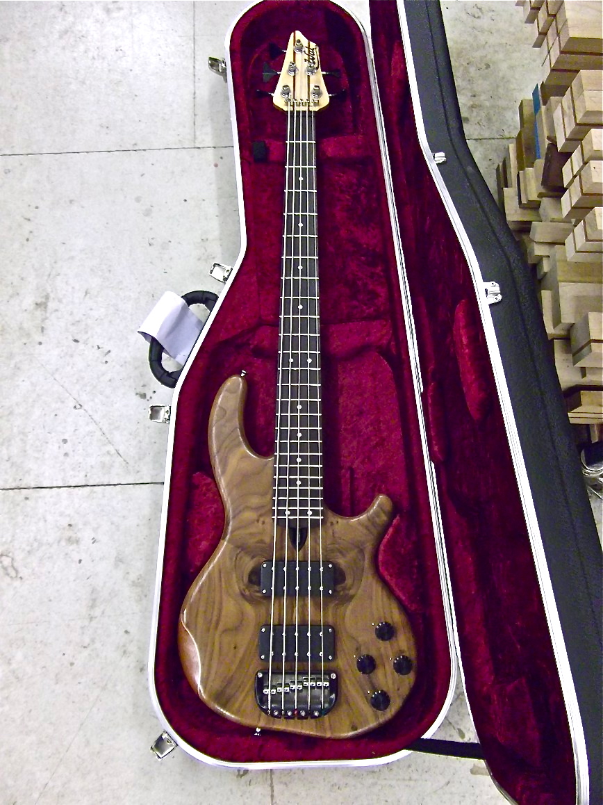 5stringmk3walnut.jpg