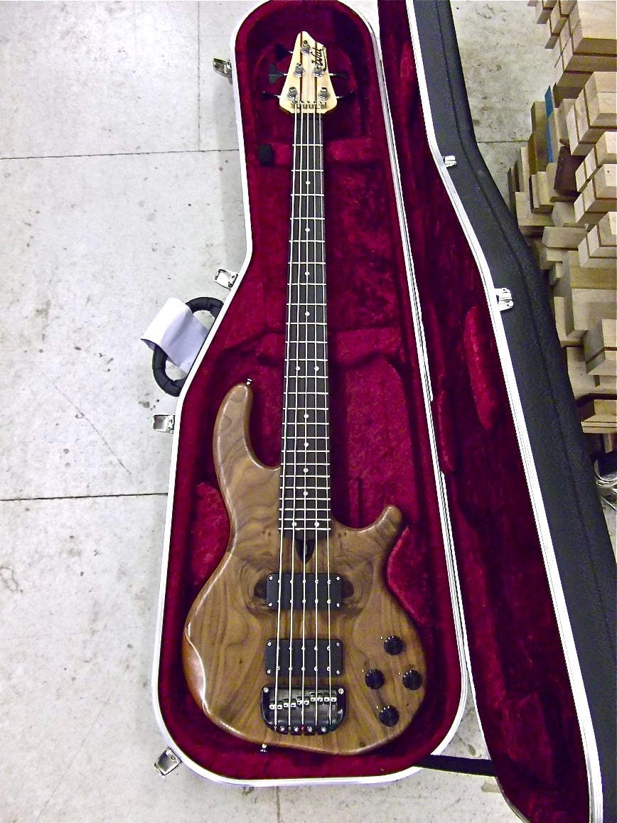 5stringmk3walnut.jpg