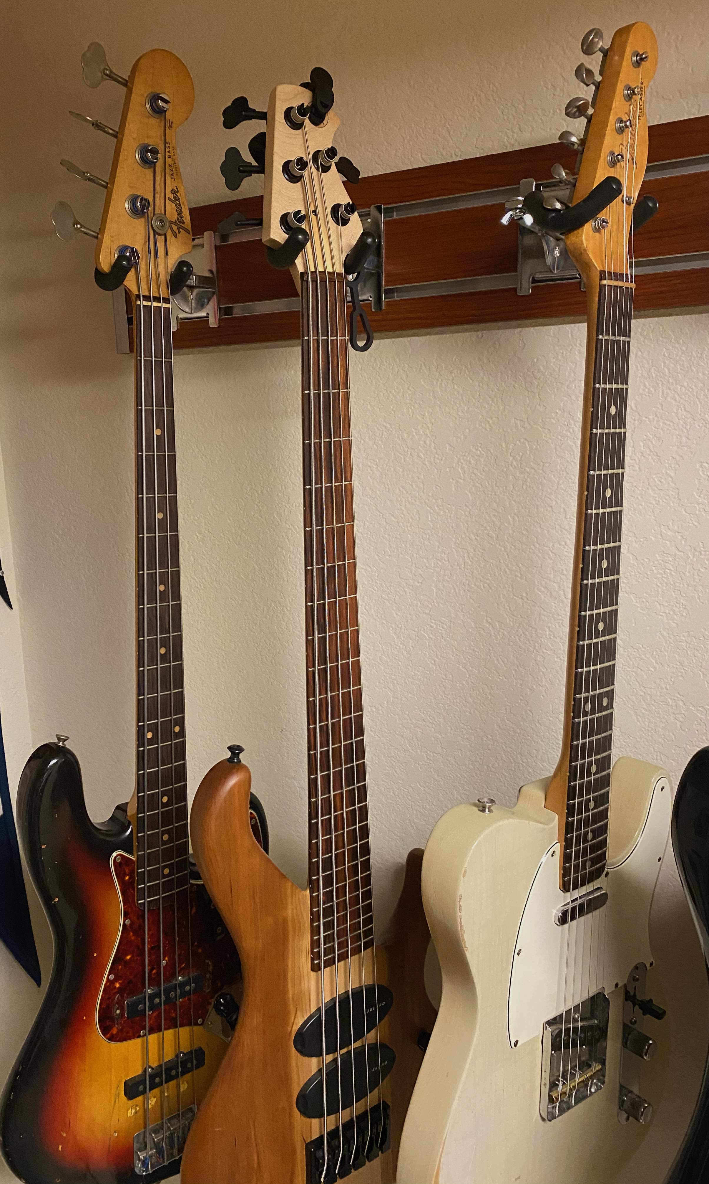62FenderJazzBass copy.jpg