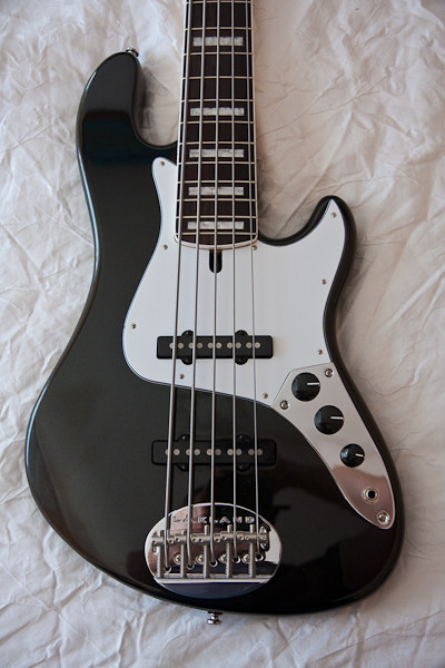 641876891_CmNZF-L.jpg