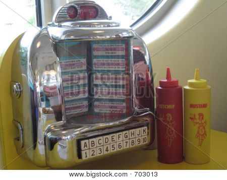 703013.jpg