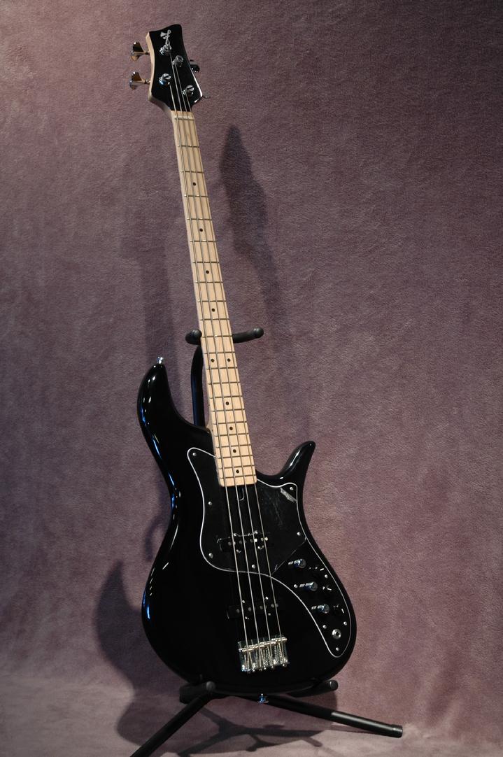 719_Fbass_VB4_Black.jpg