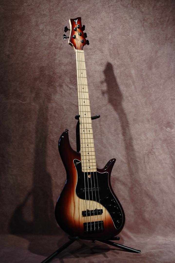 719_Fbass_VF5_Brown_Burst.jpg