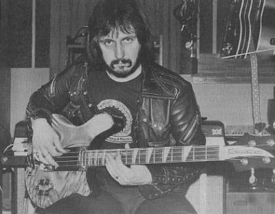71_jae_rickenbacker.jpg