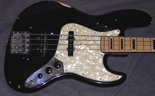73jazzbasscu.jpg