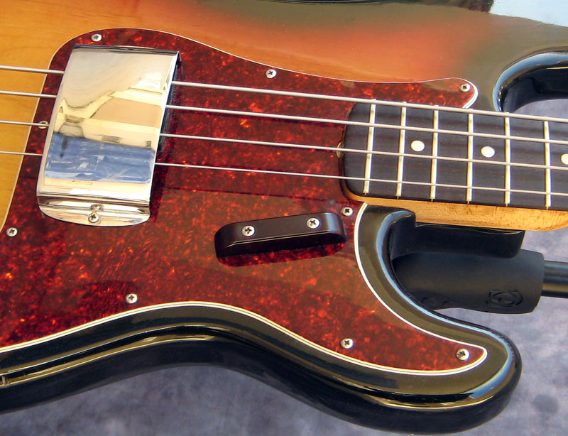 73pbass-pickguard.jpg