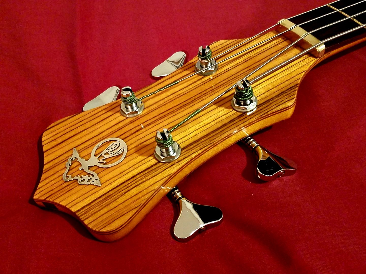 #77-621 headstock (angled).jpeg