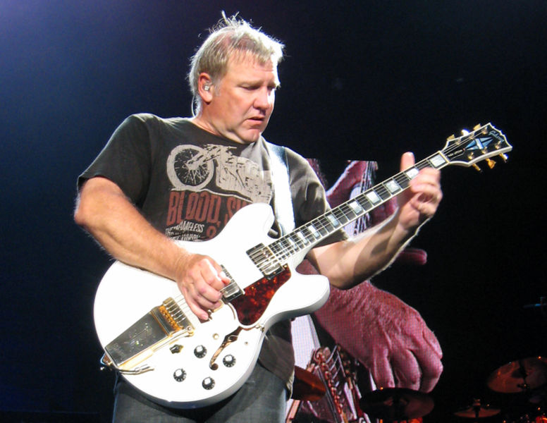 776px-alex_lifeson4.jpg