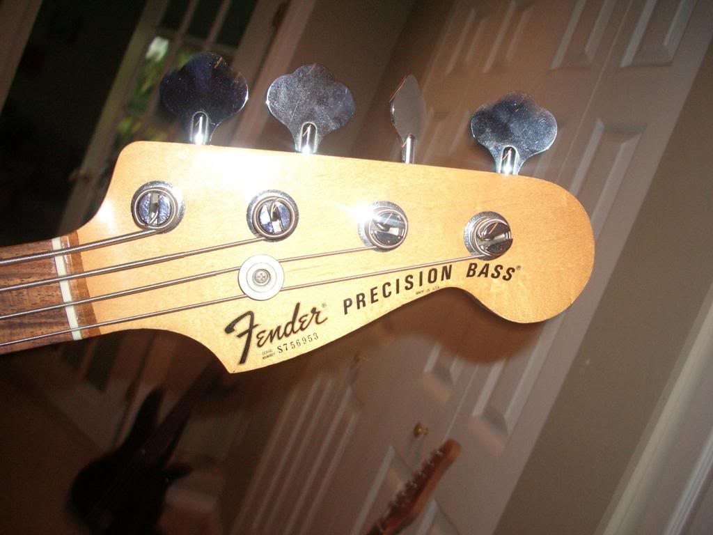 77pbassheadstock.jpg