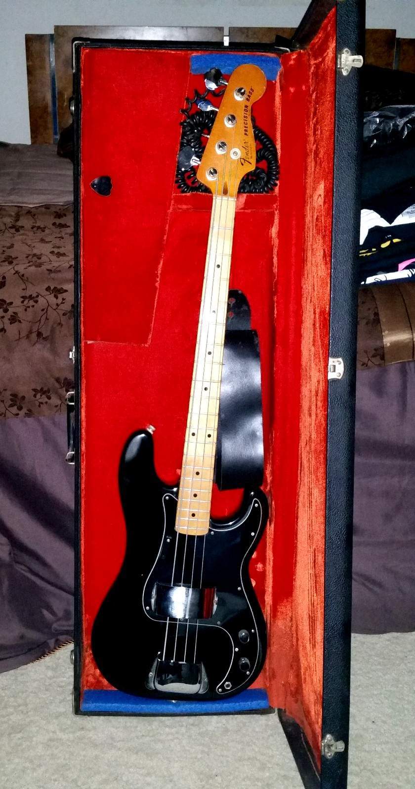 '78 Fender Precision crop.jpg