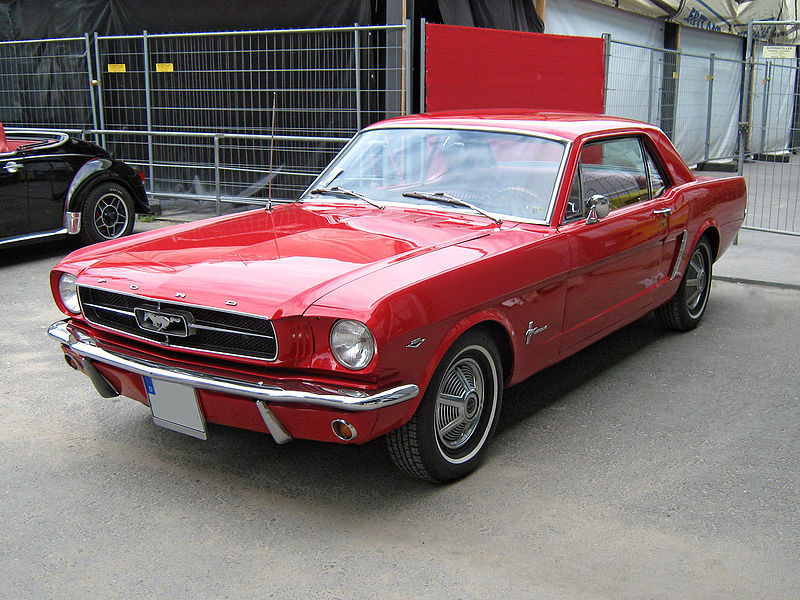 800px-1965_Ford_Mustang_2D_Hardtop_Front.jpg