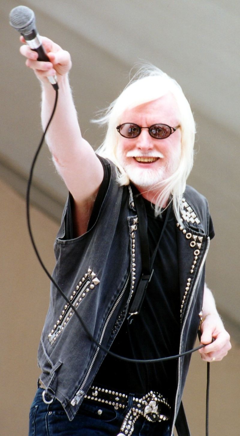 800px-EdgarWinter06.jpg