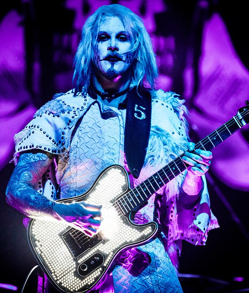 800px-John_5_%28cropped%29.jpg