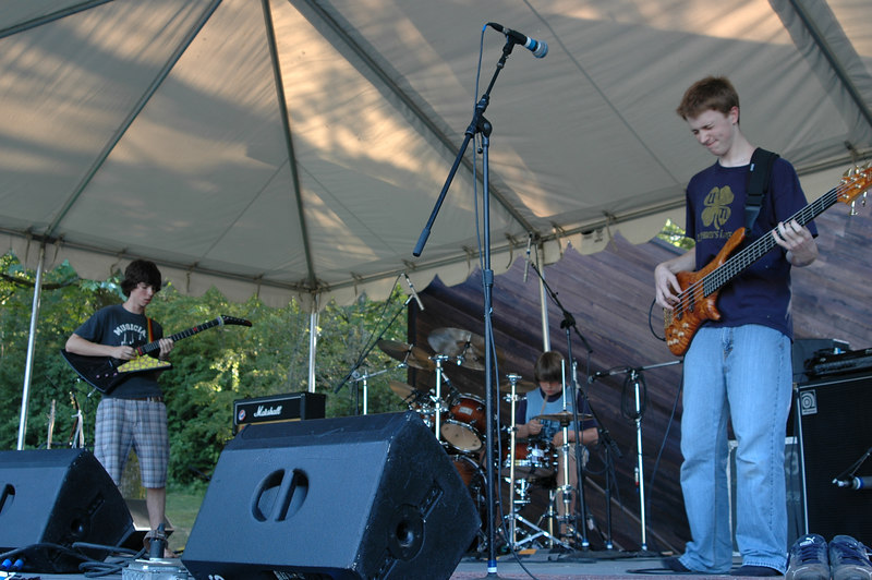 80418869-L.jpg