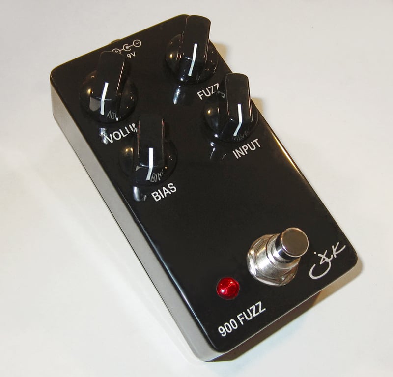 900 Fuzz-001.jpg