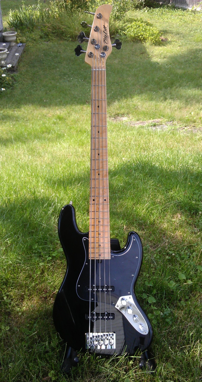 98x7jt.jpg