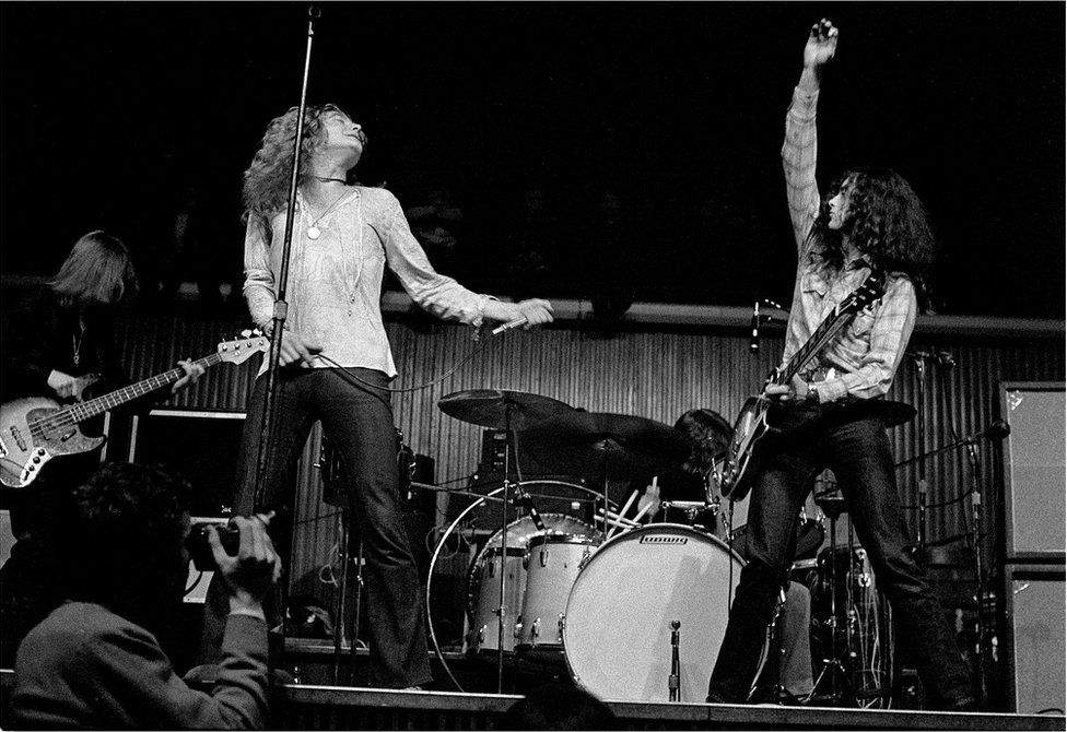 _107516062_zep6.jpg