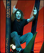_915935_tim_commerford150_ap.jpg