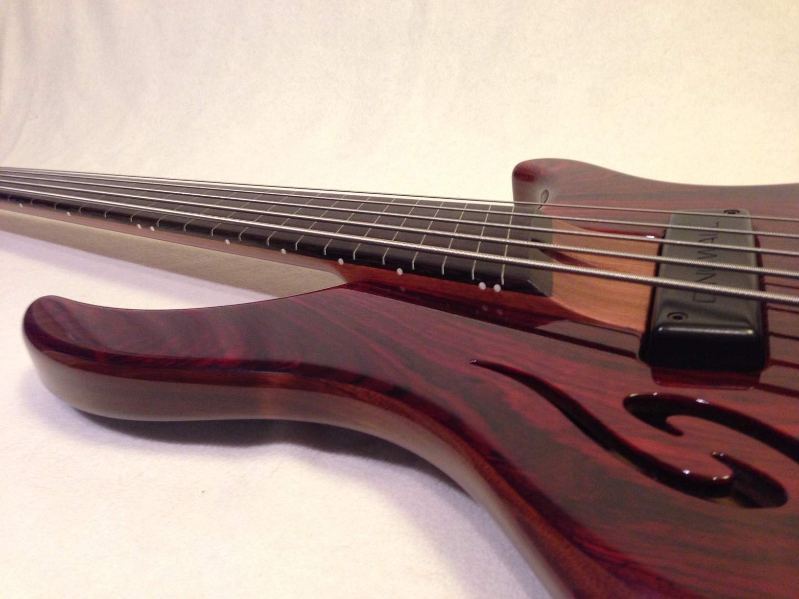 abii-fretless.jpg