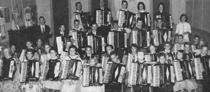 accordian group.jpg