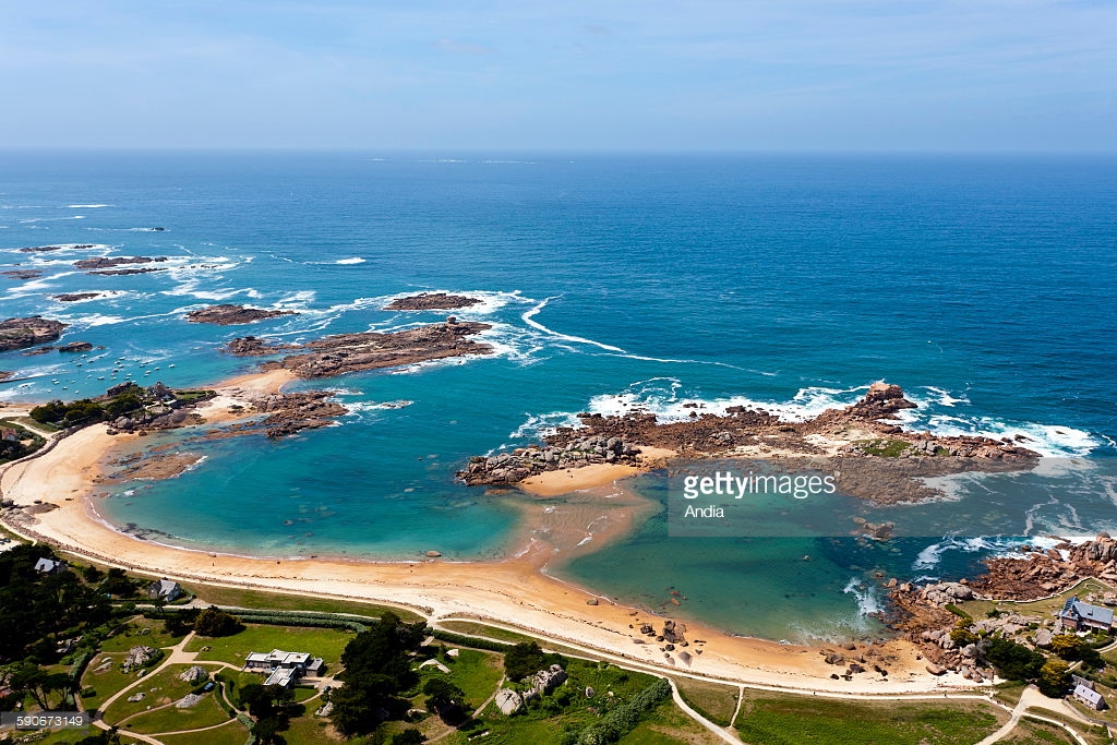 aerial-view-of-the-beach-on-ile-renote-beach-in-tregastel-brittany-picture-id590673149.jpg