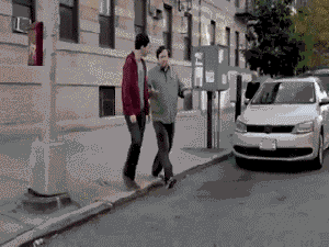 aKzLBjj_460sa.gif