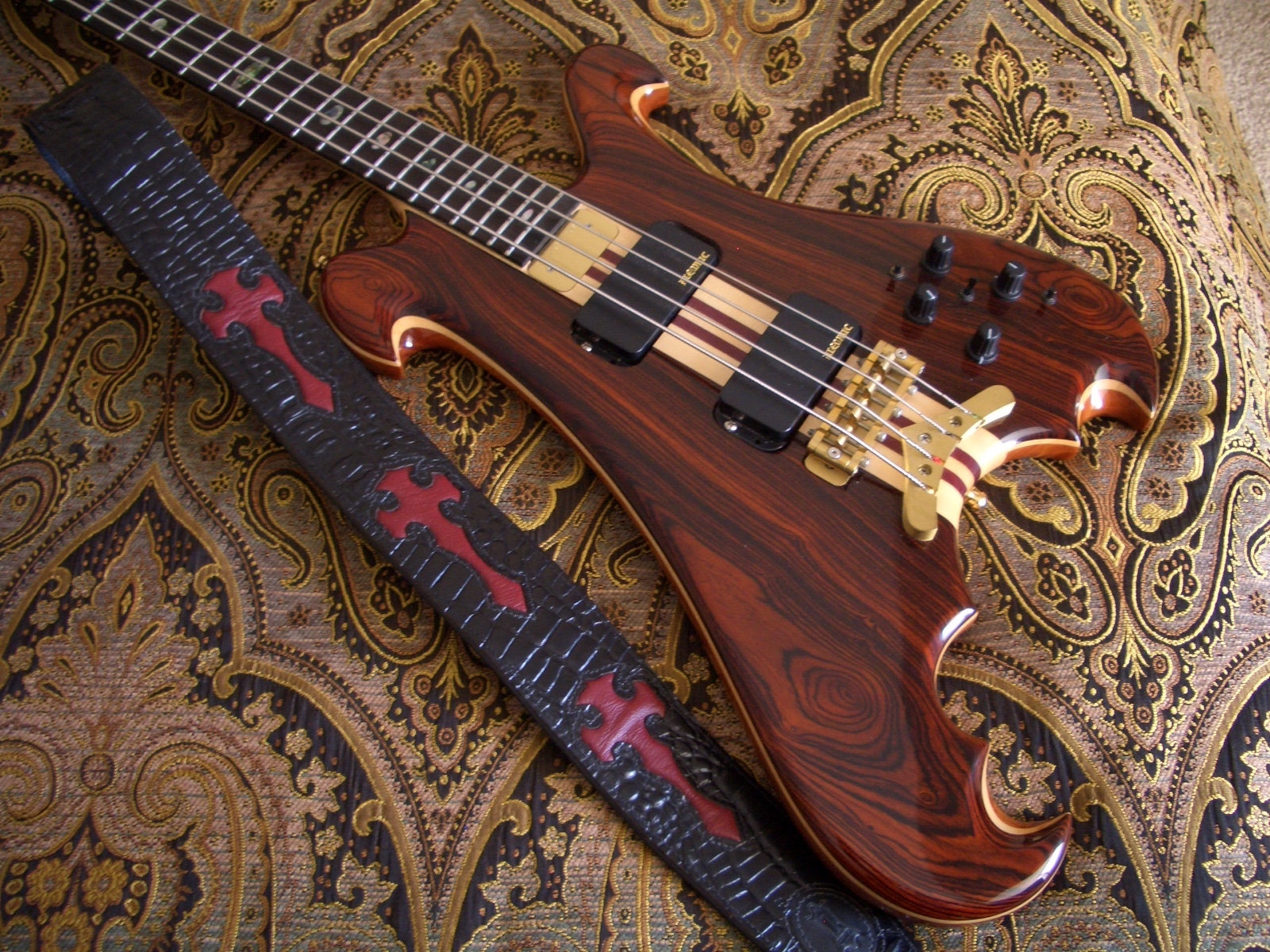 Alembic Dragon Wing body and strap.jpeg