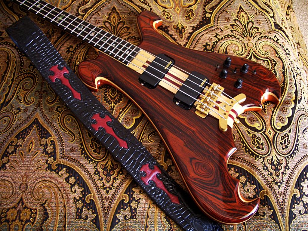 AlembicDragonWingbodyandstrap.jpg