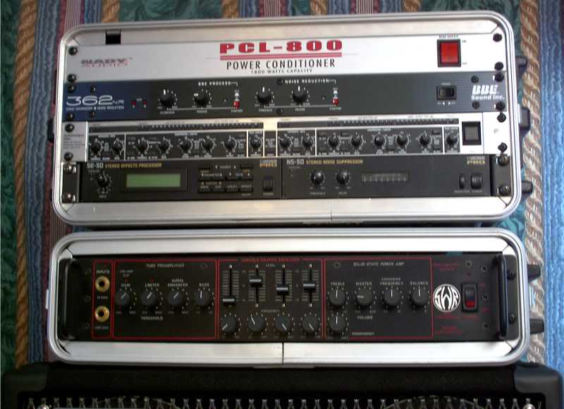 AmpandFX2sm.jpg