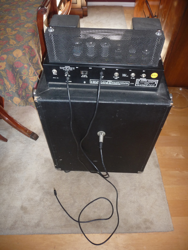 Ampeg%20rear.jpg