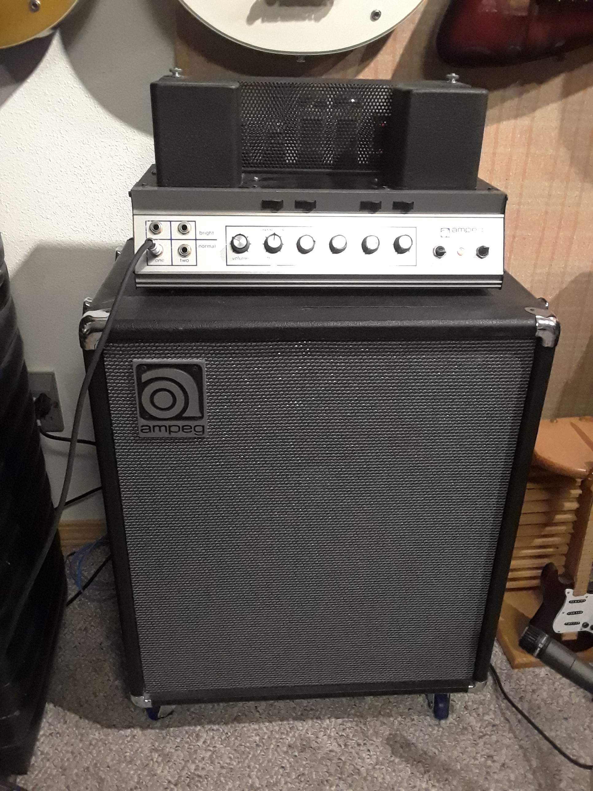 Ampeg B15n 02.jpg