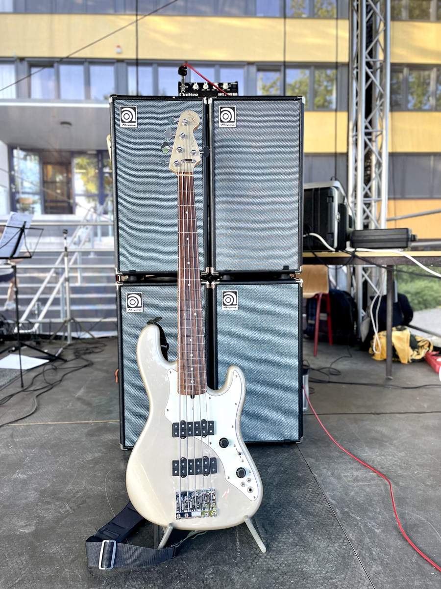 Ampeg Quilter.jpg