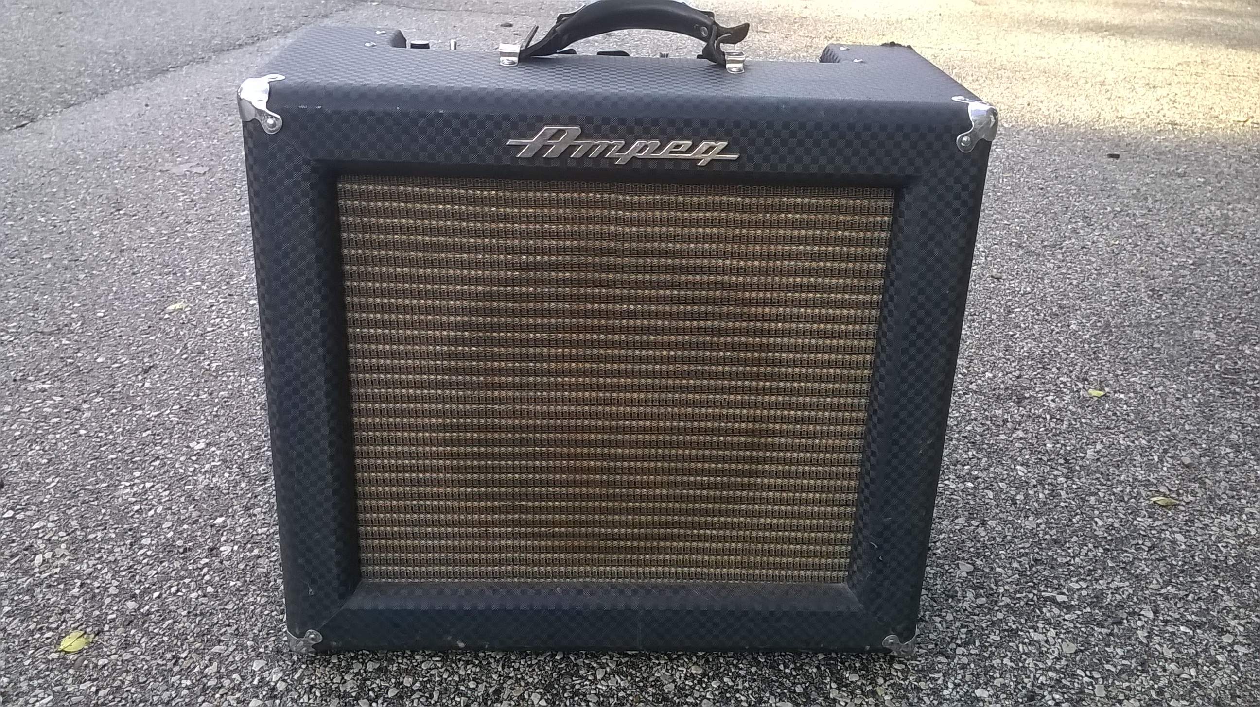 Ampeg Reverberocket 1.jpg