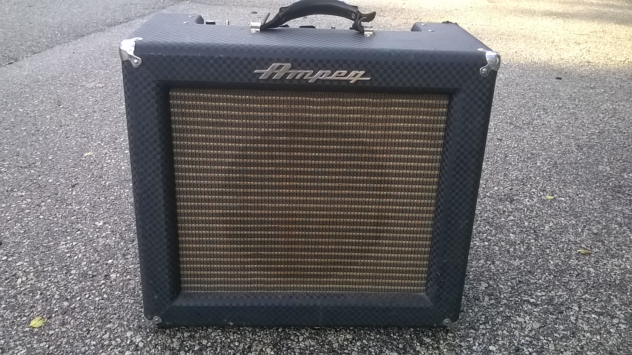 Ampeg Reverberocket 1.jpg