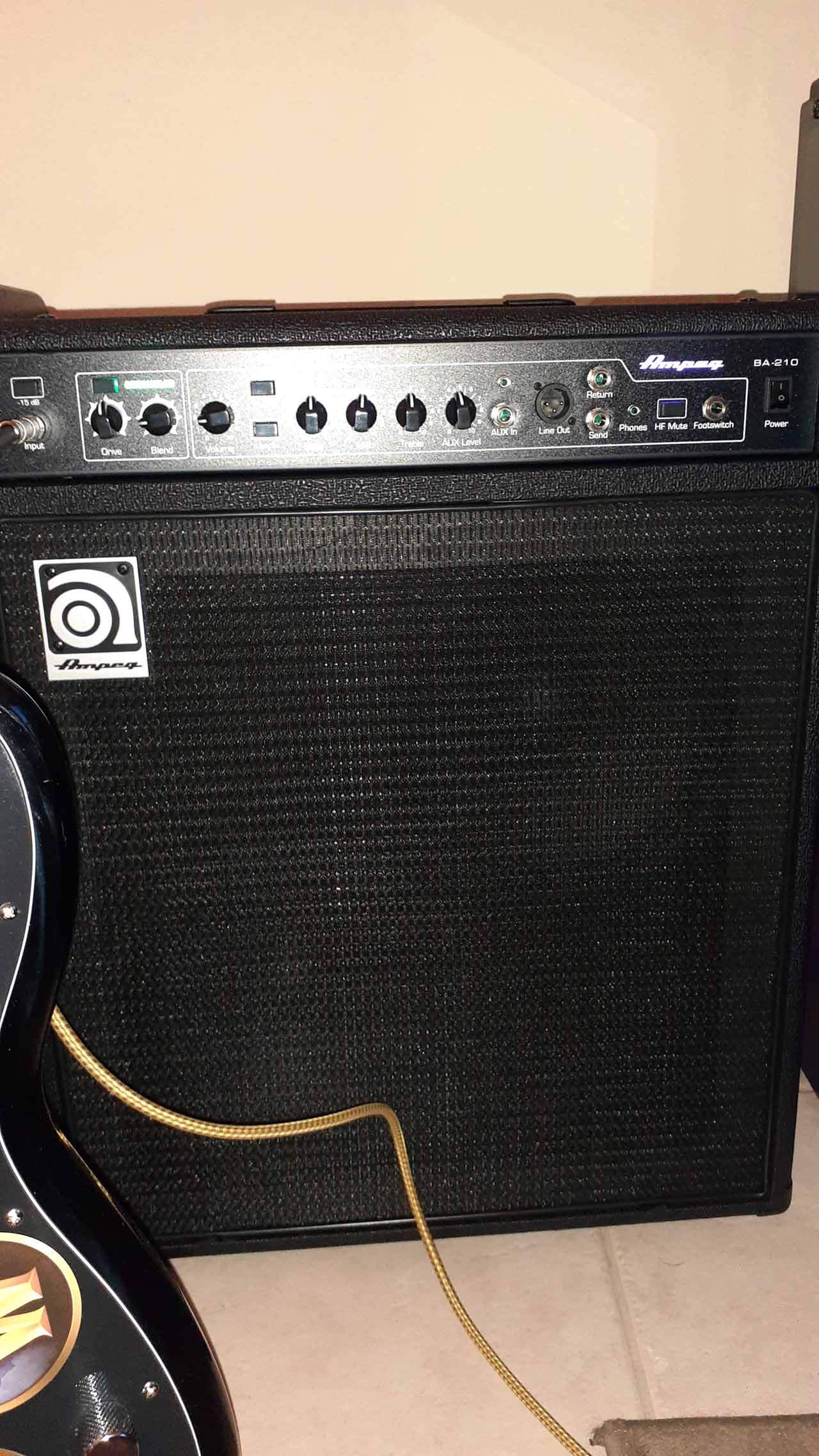 Ampeg21019.jpg