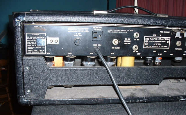 Ampeg_003.jpg