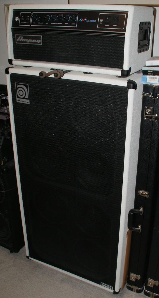 Ampeg_zps9a72b793.jpg