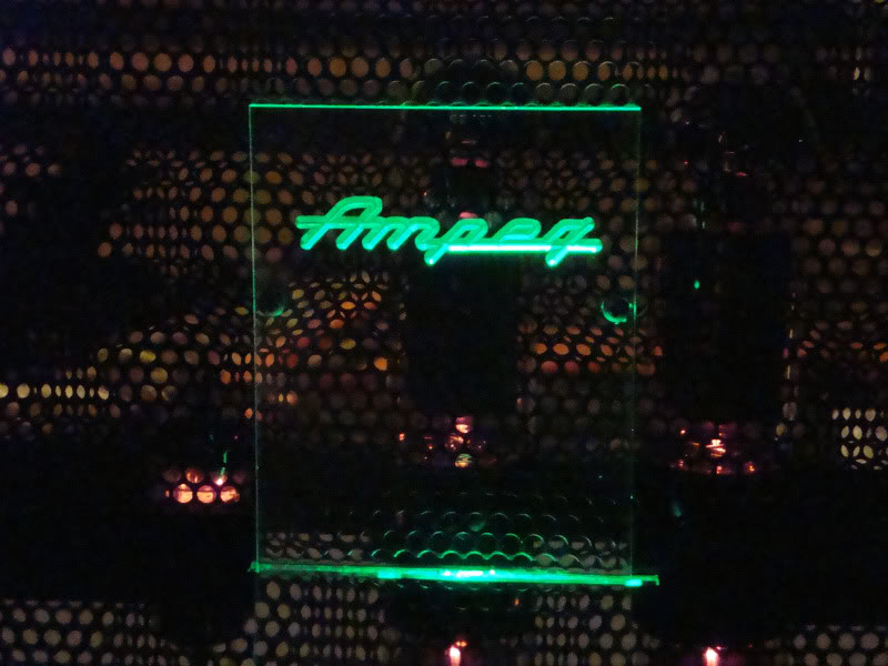 AmpegB-15R004.jpg