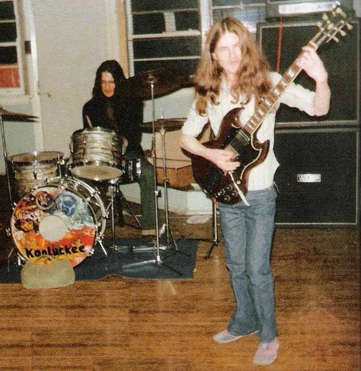 Angus Young 1972.jpeg